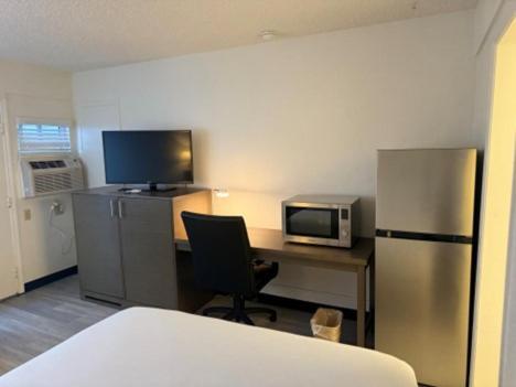 Mc Pacific Inn & Suites 托伦斯 外观 照片